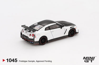 Mini GT 1:64 Nissan GT-R Nismo (R35) 2024 - Brilliant White Pearl