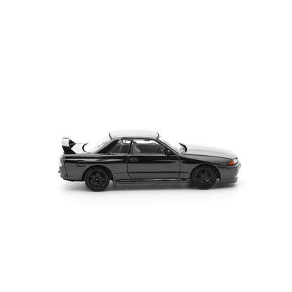 Pop Race 1:64 Nissan GT-R R32 Dark Chrome