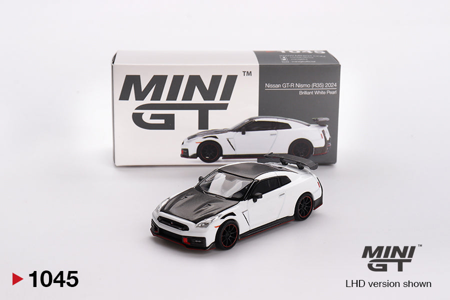 Mini GT 1:64 Nissan GT-R Nismo (R35) 2024 - Brilliant White Pearl