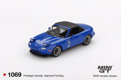 Mini-GT 1:64 Mazda Miata MX-5 (NA) Tuned Version - Dark Blue